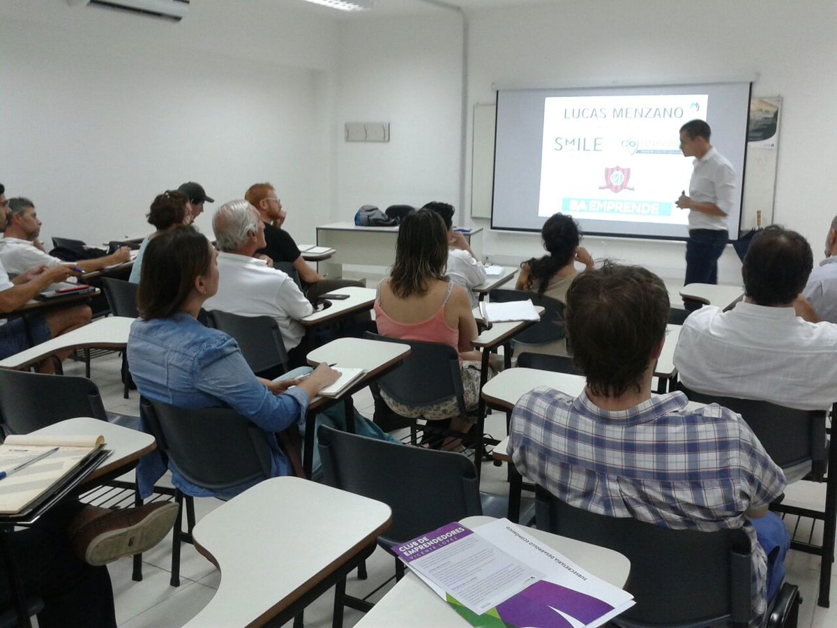 eduvinales's tweet photo. Hoy empezamos con #encuentrosemprendedores del #clubdeemprendedoresvl con @lmenzano #lluevenieveotruene https://t.co/G9PsfrPcQb