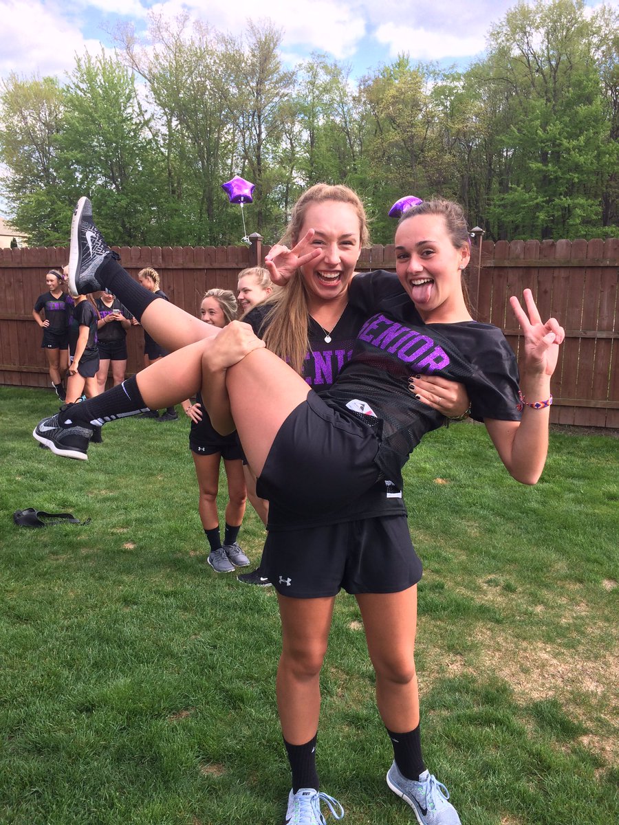 angela_martinxo's tweet photo. happy birthday to my bff @loring_julia 💕😚love you so much hope you have a day that's as great as you😘😘🎉 https://t.co/oG6UnJA7J2