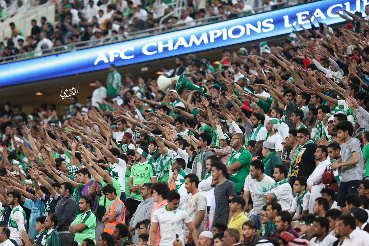 Photomero's tweet photo. افضل جمهور سعودي وخط النار والعلامه الفارقه فكل مباراه 💚

شكراً للعشاق 💚💚 ، شكراً للمجانين 💚💚

#الاهلي 

#تصويري ، #تصوير_عمار https://t.co/jm0x8aZBQ0