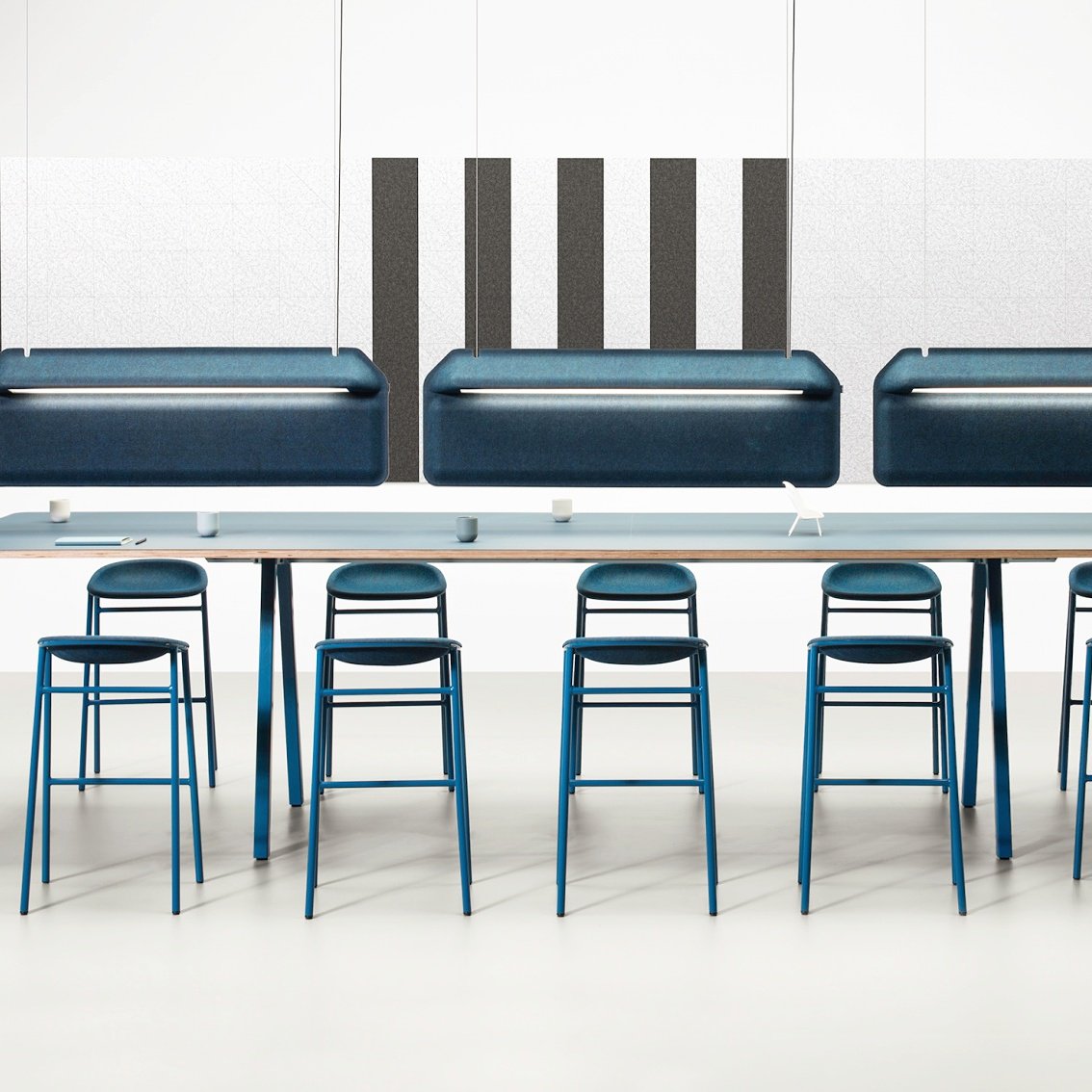 PeabodyOffice's tweet photo. DeVorm's LJ 3 series uses smart 3D pressing techniques to make seats out of recycled PET bottles #PeabodyPicks #DeVorm https://t.co/h7CHol30yT