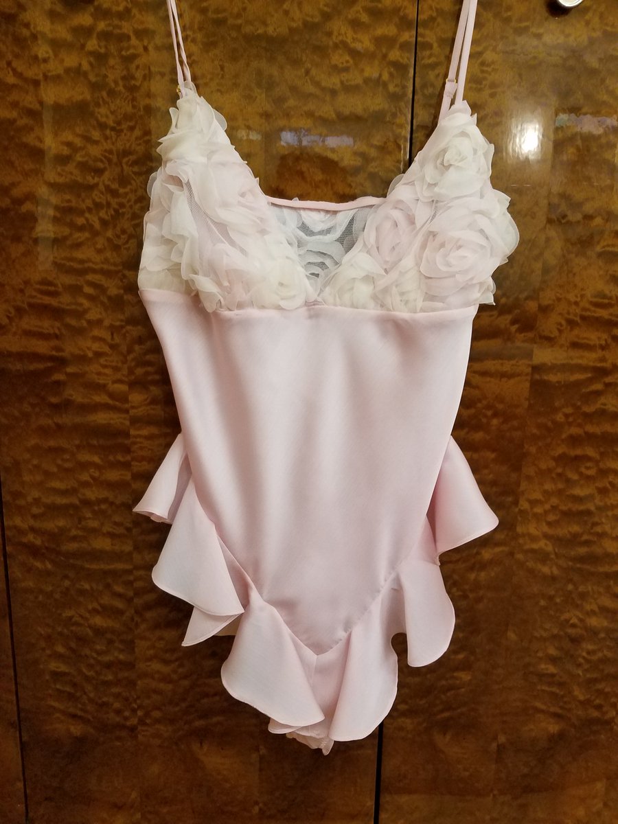 LingerieBriefs's tweet photo. Am in awe right now #ryacollection by Flora Backer (aka the inimitable Flora Nikrooz @curvexpo booth 545. Amazing bridal value. SO NEW https://t.co/AzMb0kqIfz