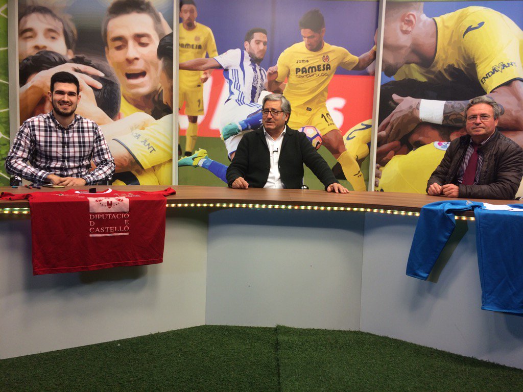 Ara anem en la Pilota @LaTribunaTVCS Manolo Martín <a href="/Pablo_linares93/">Pablo de Borriol</a>