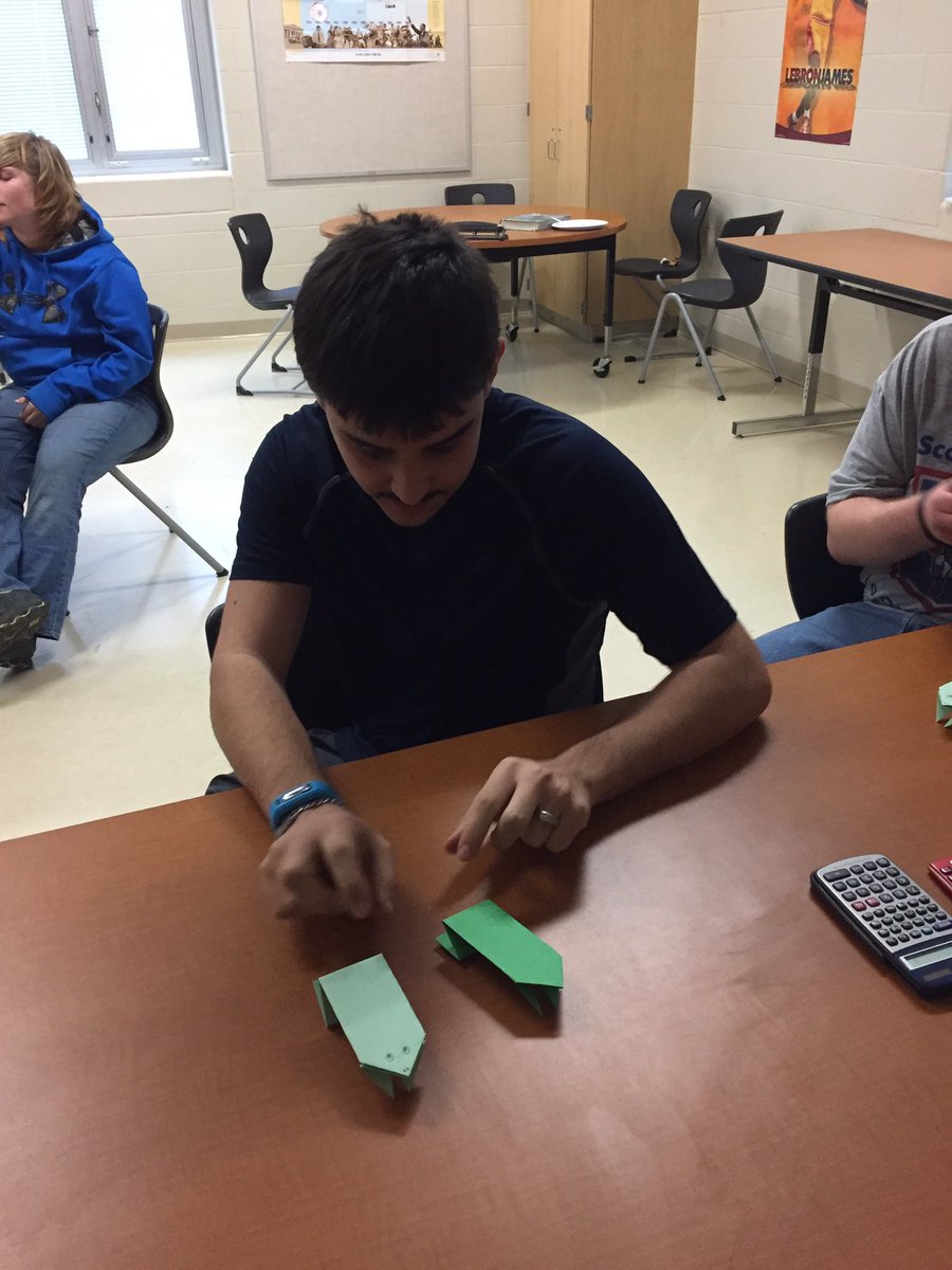 rushdawg_HHS's tweet photo. Studying different cultures! We had food from Germany, Italy, &amp; Japan! And Miss. Miller taught us origami! @nate_huffman4 #hlsdscots https://t.co/UE3S1fGtom