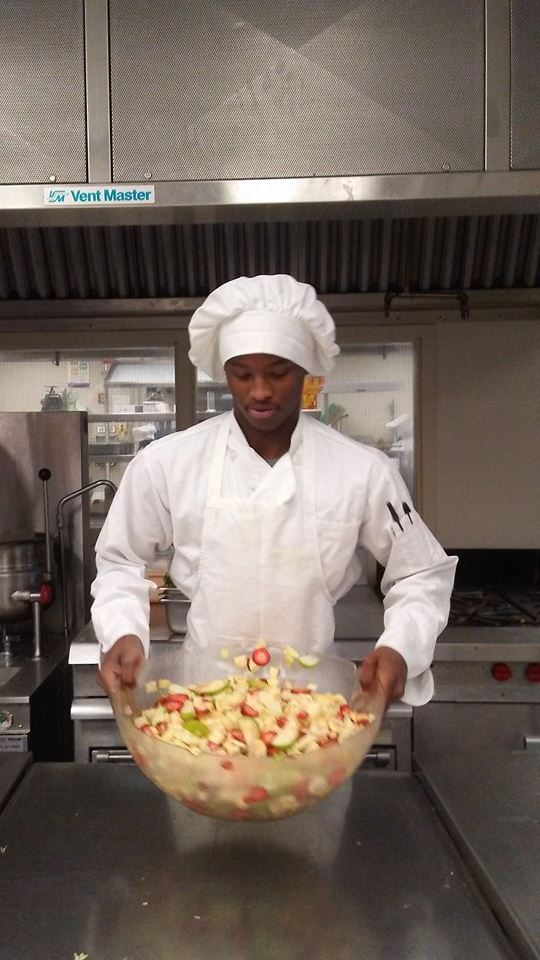 EmVoelker's tweet photo. 11 days til the #ProjectLunchTray Cookoff! Westinghouse doesn't mess around around--check out that toss. @PPSnews @CKitchenPgh #PLT2017 https://t.co/CgNBHtwdZj