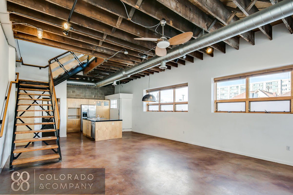 ColoradoCompany's tweet photo. IMPRESSIVE 3-story loft for lease in #DowntownDenver for April 2017! https://t.co/wfaIXKY8Wo #LiveWorkLoft #CurtisPark #LoDo #FivePoints https://t.co/QvWx8hyXv7