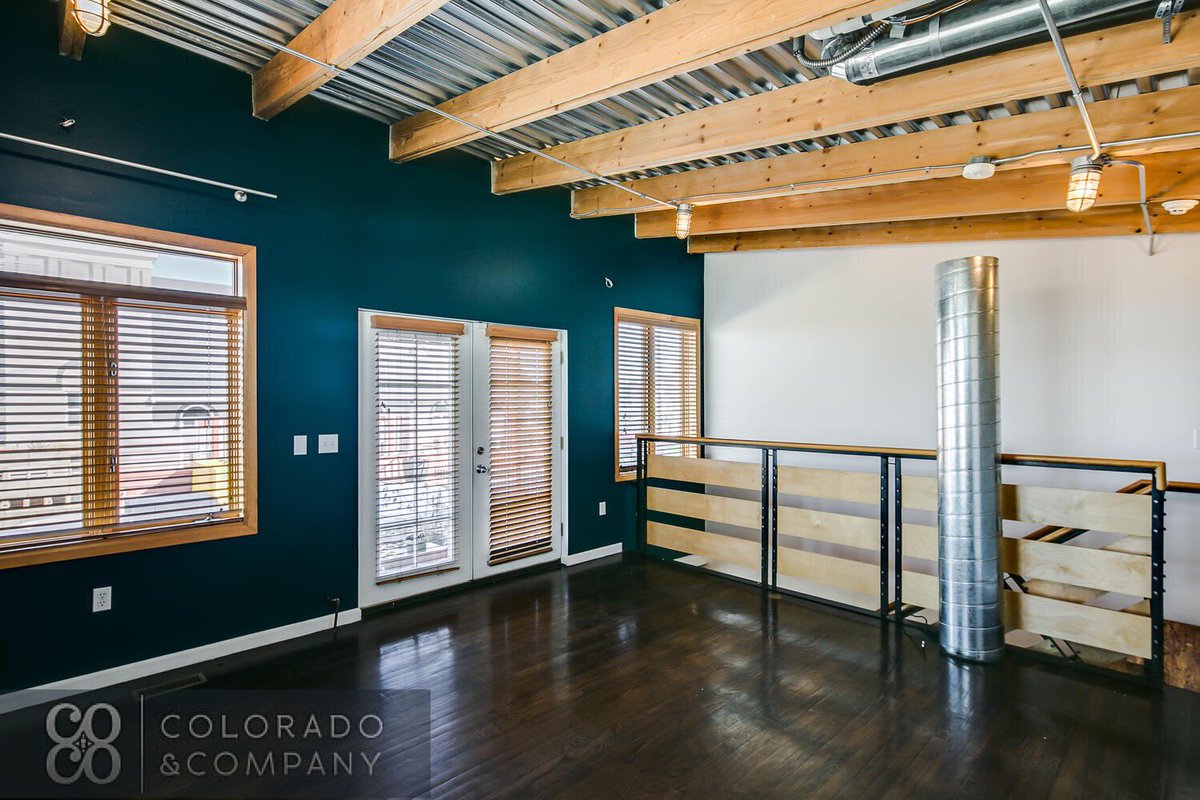 ColoradoCompany's tweet photo. IMPRESSIVE 3-story loft for lease in #DowntownDenver for April 2017! https://t.co/wfaIXKY8Wo #LiveWorkLoft #CurtisPark #LoDo #FivePoints https://t.co/QvWx8hyXv7