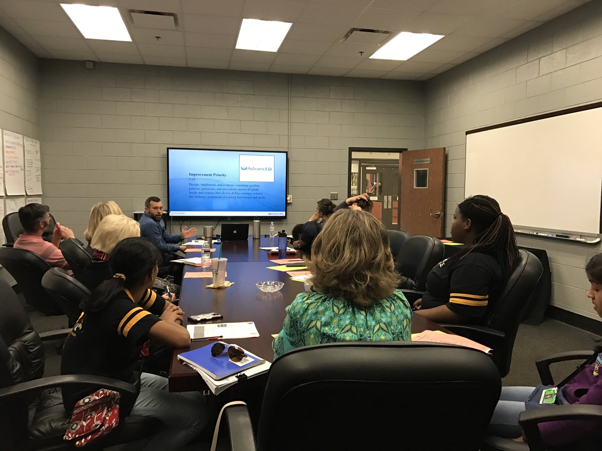 IrmoMiddle's tweet photo. .#IrmoMiddle #SIC engaged in a discussion of grading policies, processes, & procedures. @LexRich5 https://t.co/l48cpV3azQ