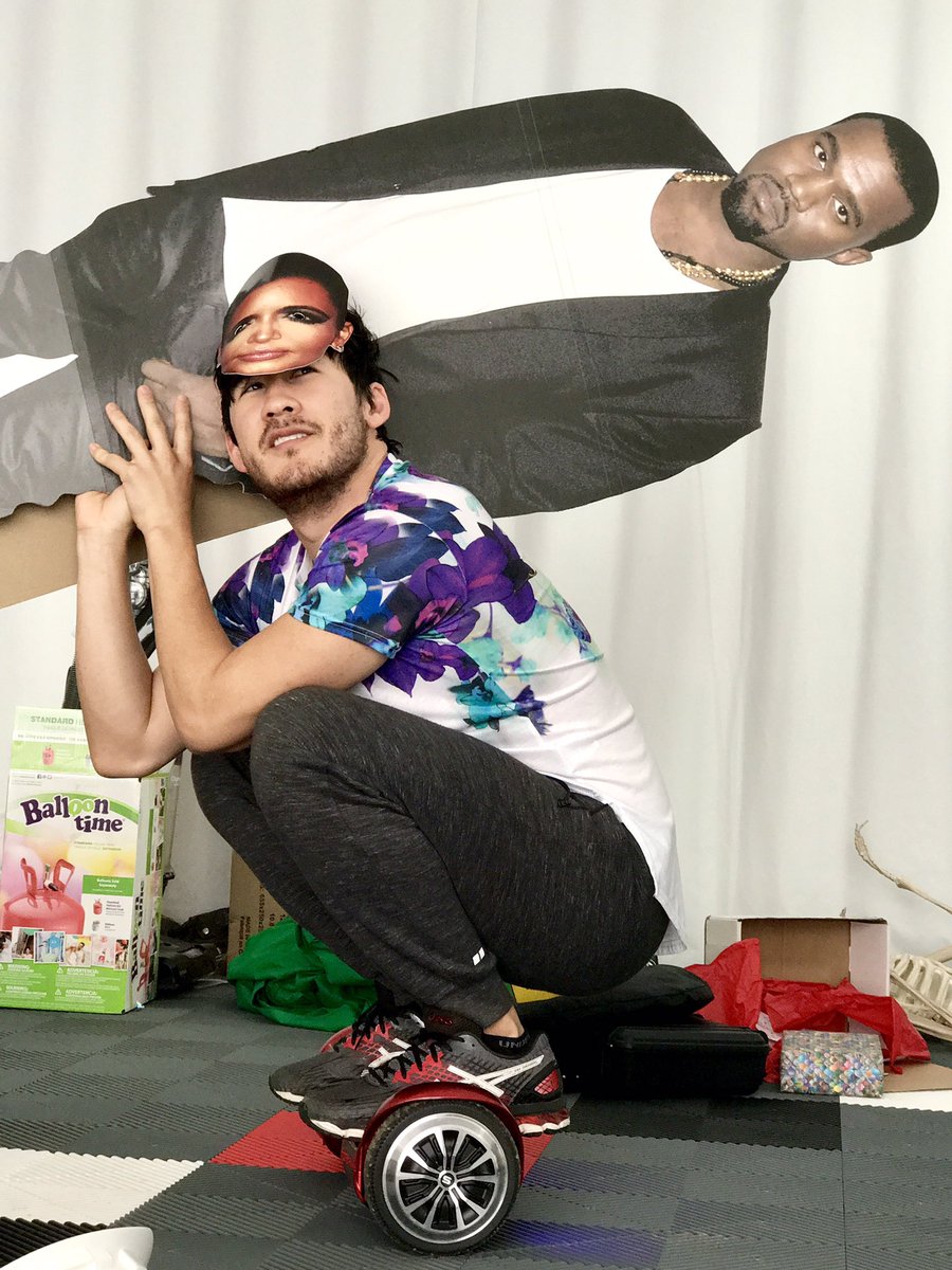 markiplier's tweet photo. No one man should have all that power... https://t.co/LEUL6vdIfw