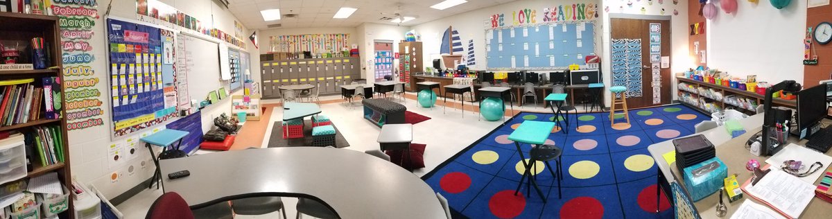 LemonsLearners's tweet photo. #flexibleseating since Aug...got brave &amp; chucked the big desks! Ss♡ + so much space= #teacherwin @DesklessTribe!  #iamwfisd @SouthernHillsWF https://t.co/Q8DdEw8ibU