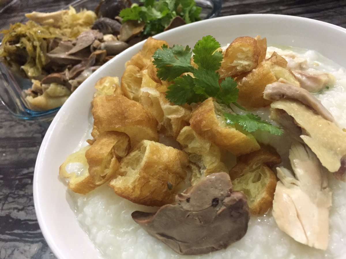 rezaeats's tweet photo. Always love to have Bubur (Porridge) to start my day! What's your fave for #breakfast?

#rezaeats📱#VivoV5Plus https://t.co/204Y7Gulz7