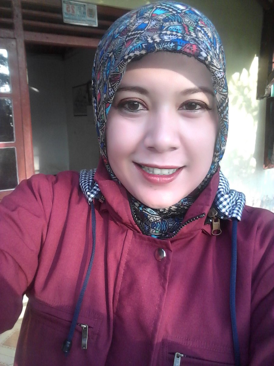Anindica1's tweet photo. Rabu ceriaa  ...semngttt aktfts ... https://t.co/stF9L3AujO