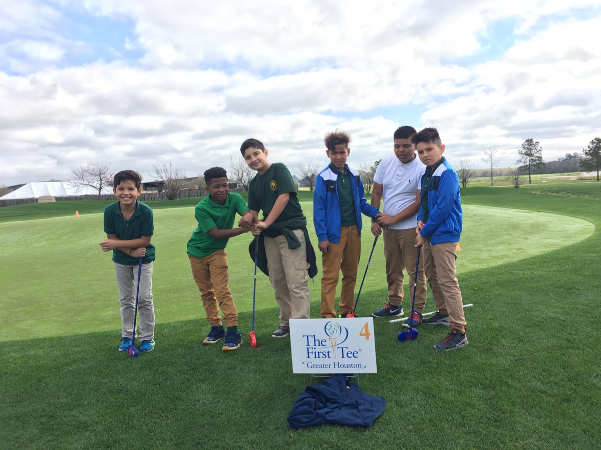 NoraRyan19's tweet photo. @PineyElem Golf team had fun participating at the First Tee Event. 👍 https://t.co/XEkXclBROX