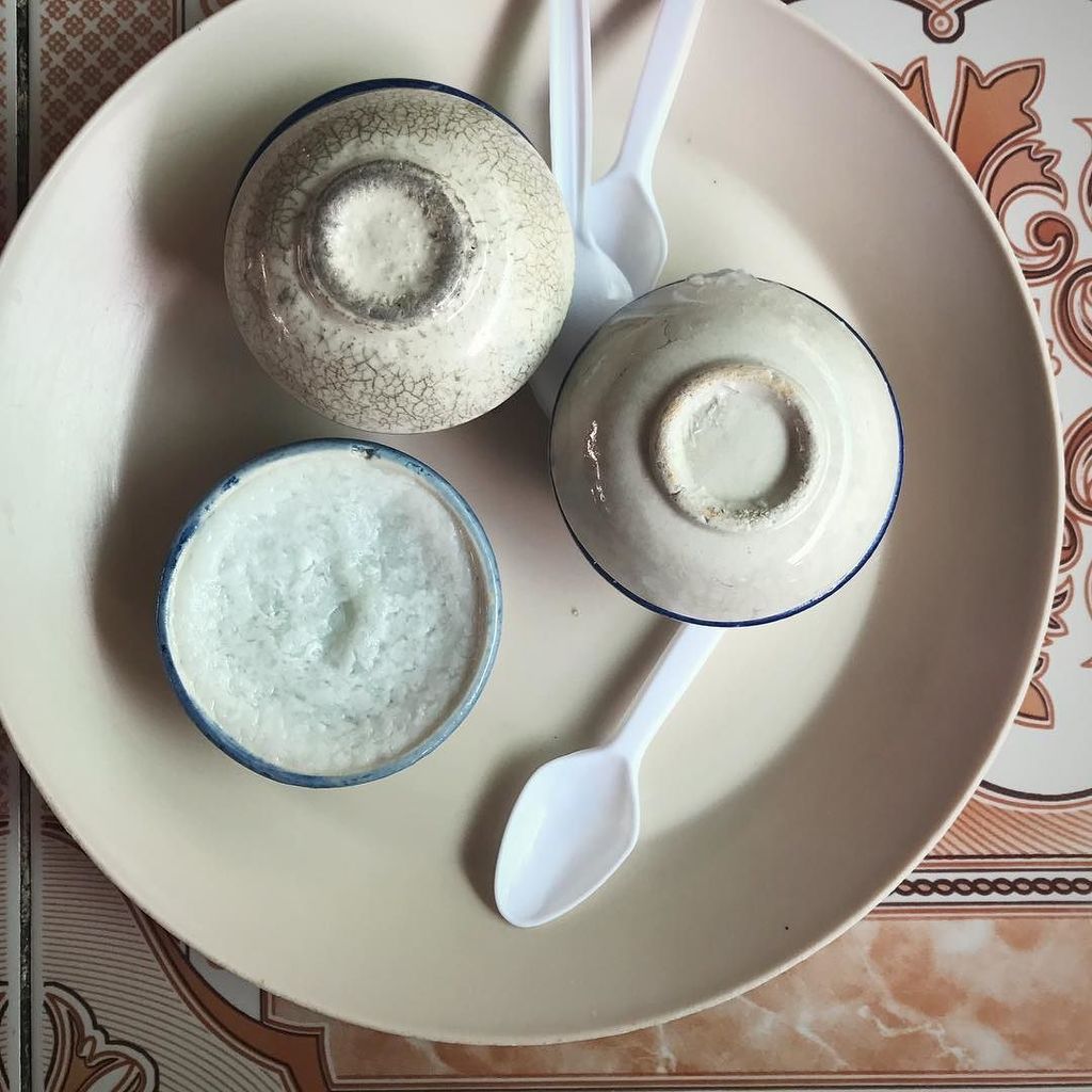 Another one from Thailand... Steamed Coconut Milk and Pandan Jelly... Salty/Sweet...