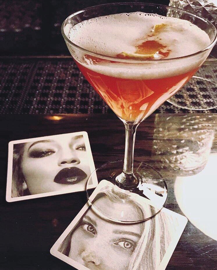 Q_Americas's tweet photo. Model behavior🍸 at #TheBlondNYC @11HowardNYC @gigihadid @elsahosk #cocktail #vodkagram #exclusivelounge #QApproved https://t.co/kDXbMEuar9