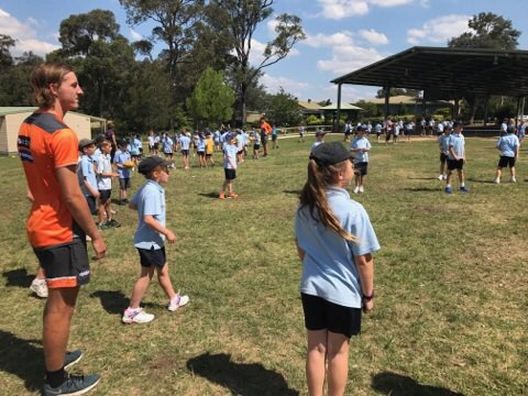 megzafl's tweet photo. St Thomas PS, Springwood player visits from Tim Setterfeild and Tim Taranto! #AFLcommunitycamp #gwsgiants #playervisits #afl2017 #auskick https://t.co/Ebe0re3hOD