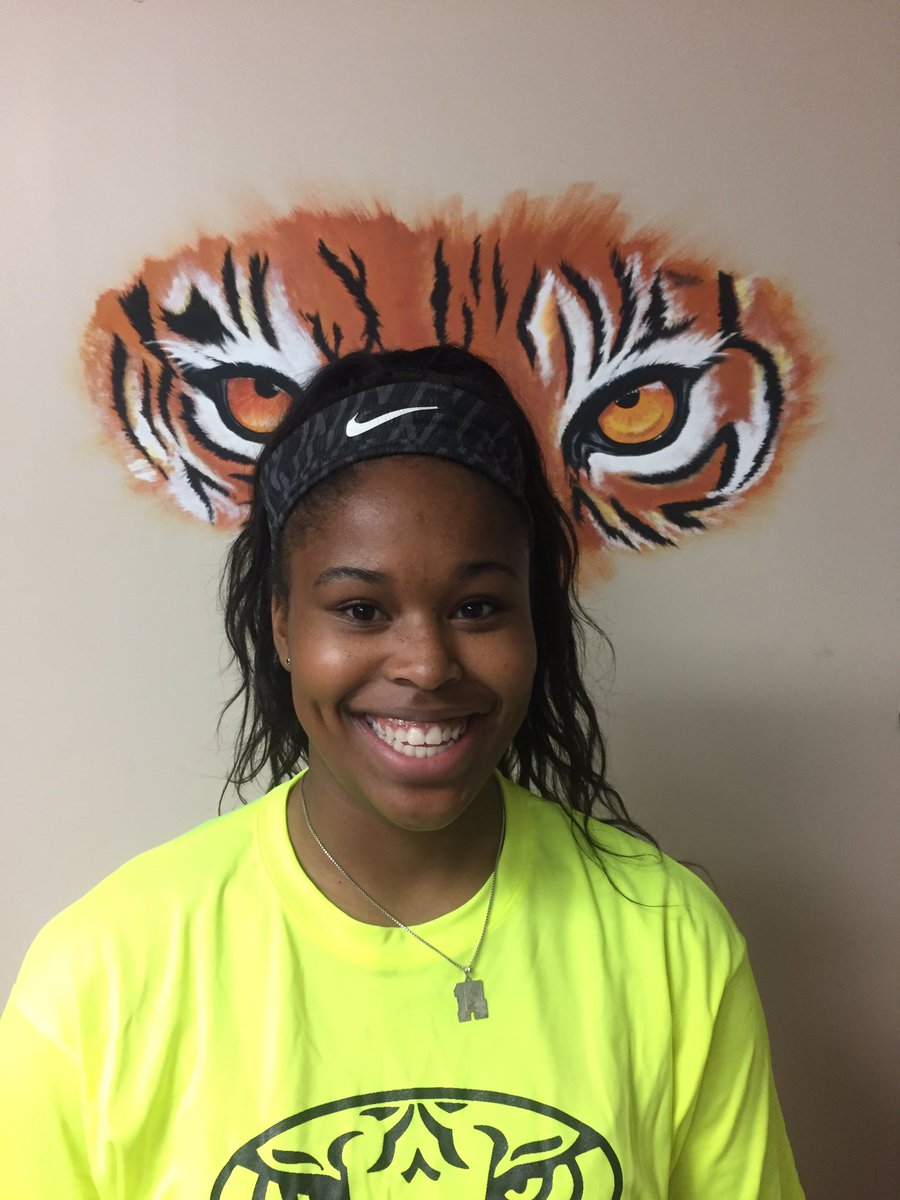 SPFastPitch's tweet photo. Madison Morgan #aceoftheweek 🐅 https://t.co/dLGIpy5MZa