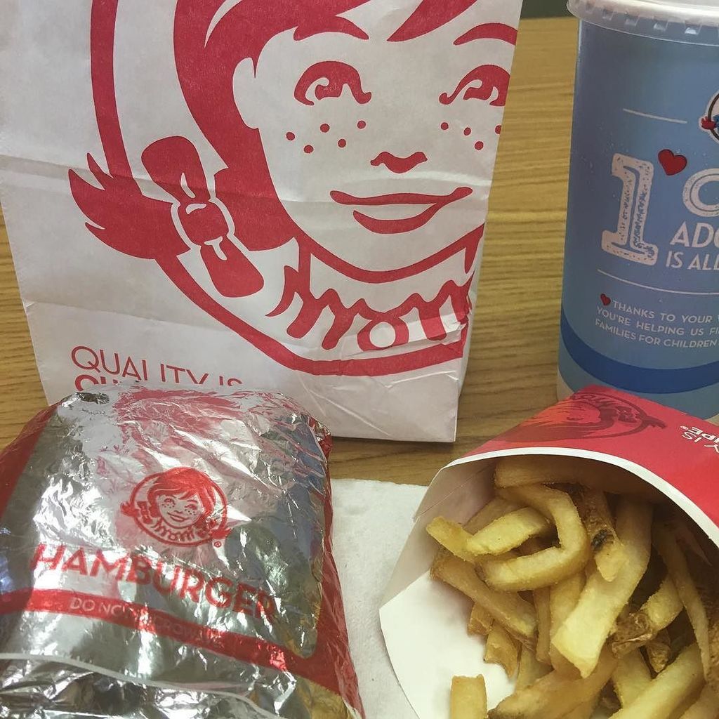 wiggletoncreek's tweet photo. Love that #wendys support beef farmers!  #eatmorebeef https://t.co/GGdGFKnaWR https://t.co/fpfuvTnSrm