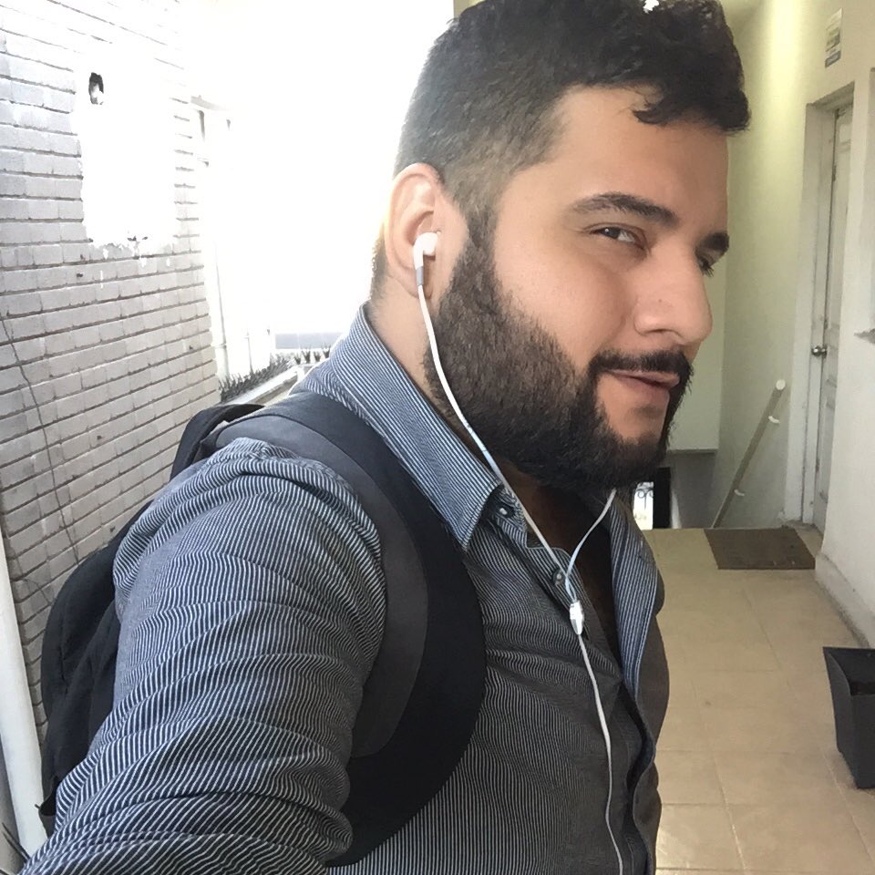 missael_mx's tweet photo. Si ando medio cansadon... 😕
Vámonos a la escuela. #StudentMood 📚 https://t.co/Y5DBzn7nw3