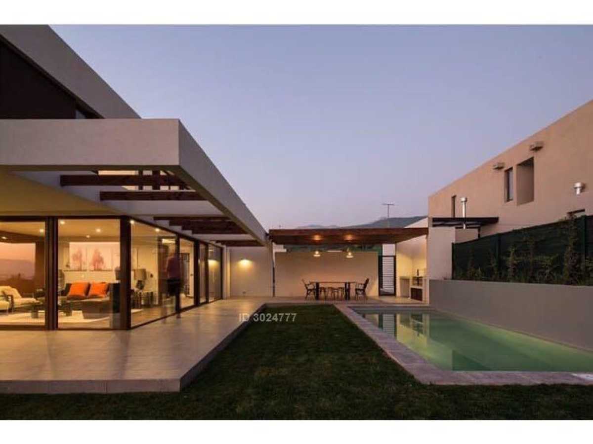 dyepropiedades's tweet photo. Nos despedimos con esta maravillosa #casa en #arriendo ubicada en #chicureo #piedraroja Cód. 3024777 #dyepropiedades
https://t.co/7oWsQWixtN https://t.co/8lhDG494v6