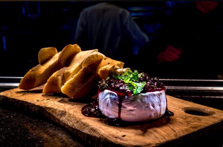 LeVillaCalgary's tweet photo. 1/2 price appies w/purchase of entree &amp; $40 bottles of wine every Tues-Thurs! #yyceats #yyceatsspecials #winewednesdays #yycfood #bakedbrie https://t.co/NnnU2anQyz