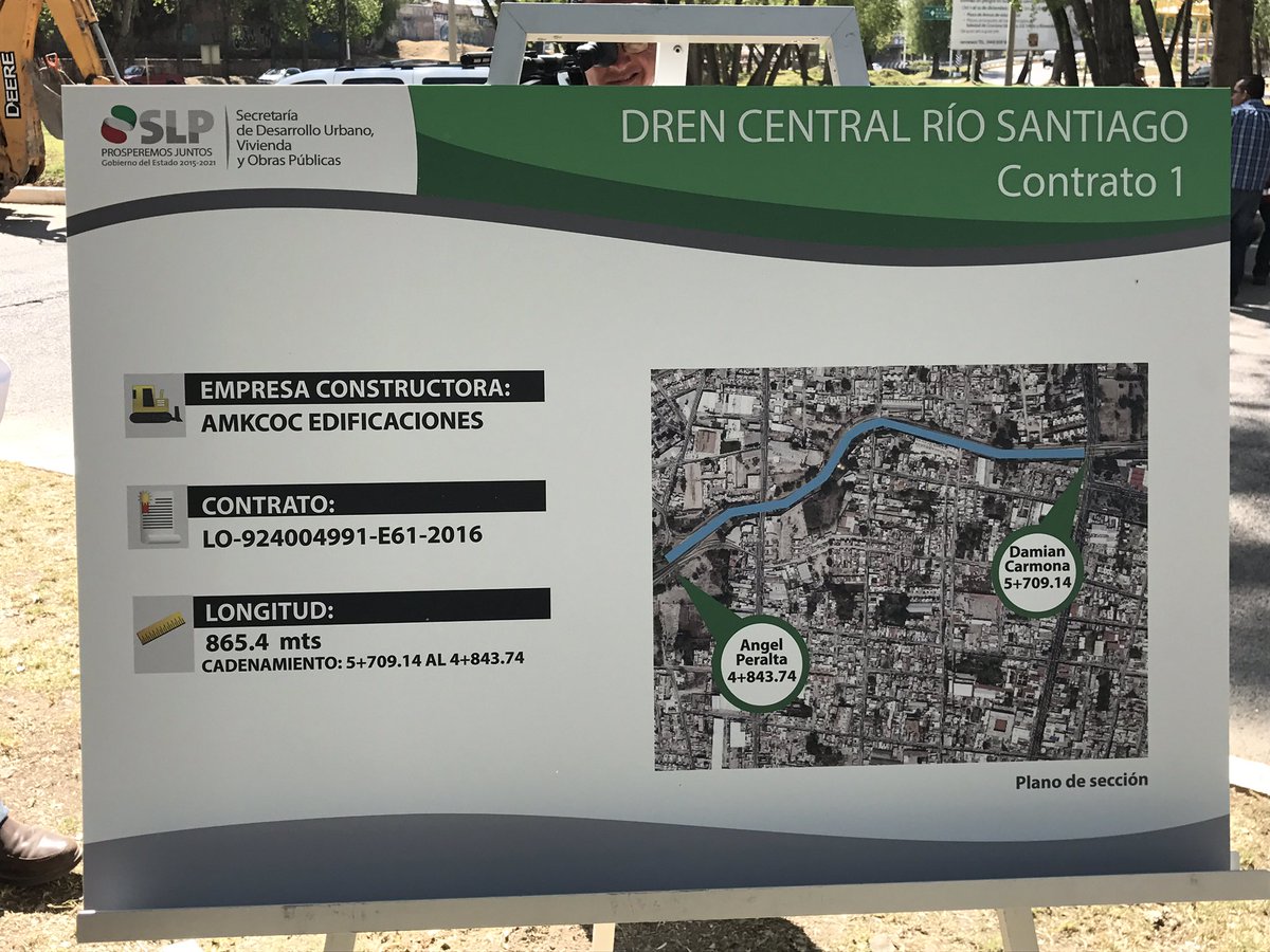 navaslp's tweet photo. Hoy inició la obra del #DrenCentral del Río Santiago. Recursos bien destinados del #PEF2016 para mejorar la infraestructura de #SLP. Vamos!! https://t.co/J1cMGChmMz