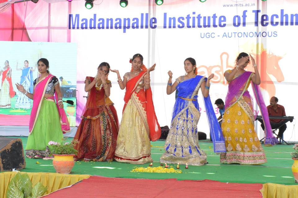 MITS_College's tweet photo. ASHV - 2017 : Dance Performance by https://t.co/fTt2kCjUNB II CSE Students https://t.co/UK7iTcAQWc