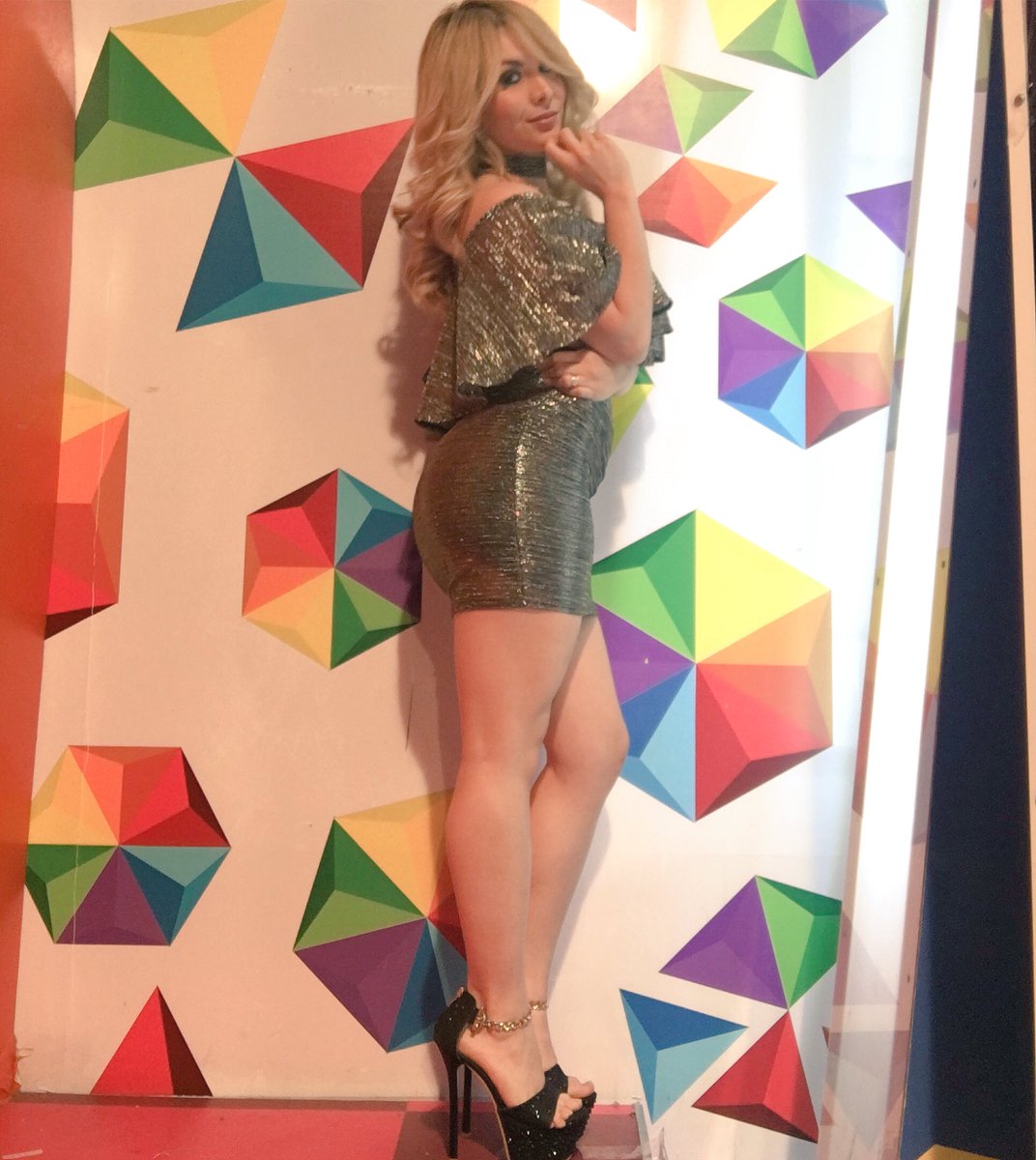 madeeleynA's tweet photo. Me encantan tus mensajes tan hermosos !  Y los que no también ! 😬 https://t.co/aJ9yBp7iF8