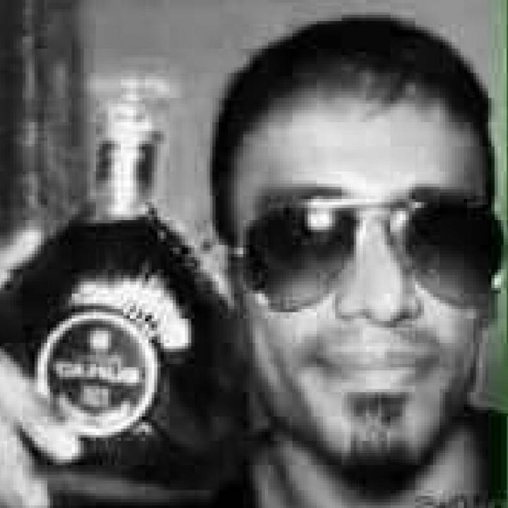 stevenjeevan's tweet photo. Come hangout with me on #BIGOLIVE. https://t.co/Ie6whehf8s https://t.co/r8d0jtuHj5
