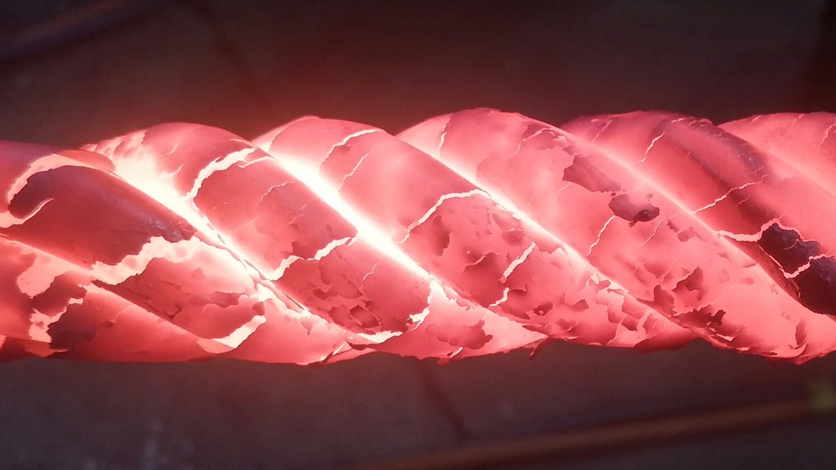 When scale breaks on the surface of hot steel #PictureOfTheDay #blacksmithtreats #love #artsmith