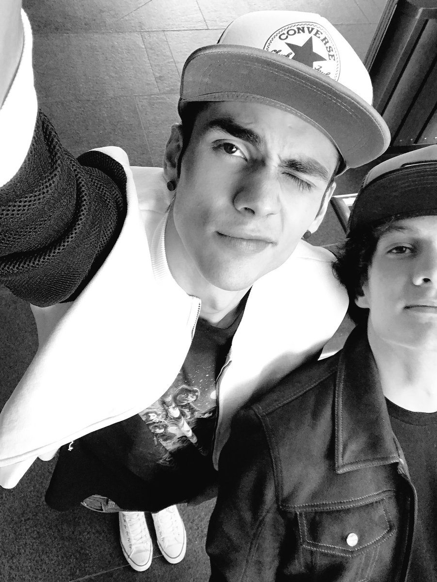 alannavarro's tweet image. Yo y la mitad de @bryanmouque