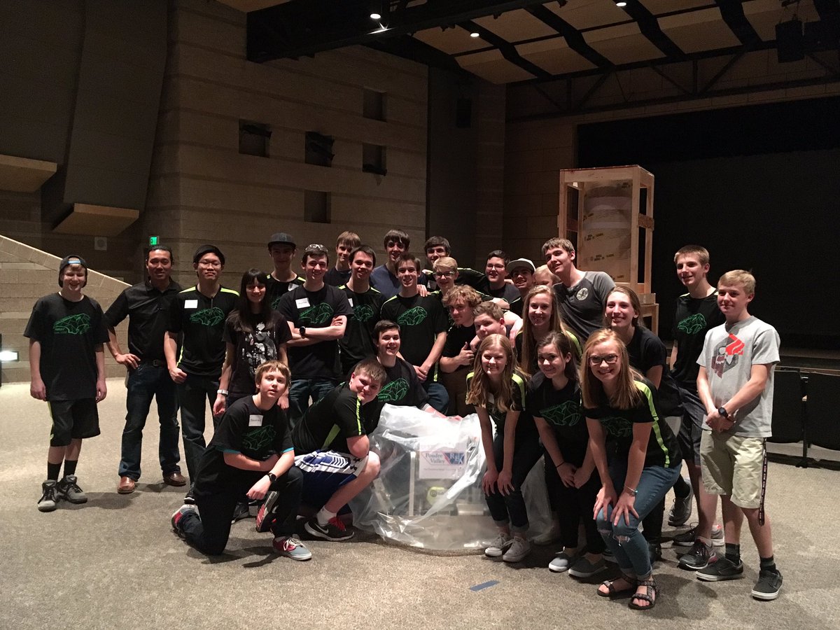 Ridgebotics's tweet photo. Bagged n' tagged ✅ #omgrobots #FRC #FIRST #bagandtag #steamworks https://t.co/cEJfZ3WHvo