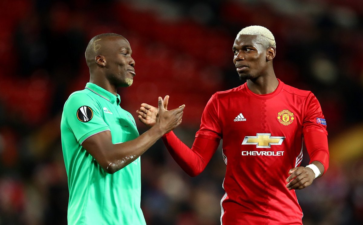 Kaamardiin's tweet photo. 😊👏🏾
#POGBAFAMILY❇️🔴
#MUNASSE 16.02.16 #UEL . https://t.co/e4TEfzoyt9