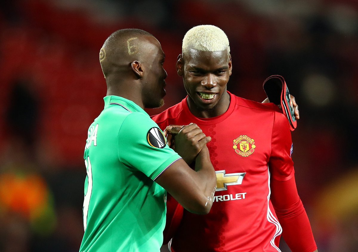 Kaamardiin's tweet photo. 😊👏🏾
#POGBAFAMILY❇️🔴
#MUNASSE 16.02.16 #UEL . https://t.co/e4TEfzoyt9