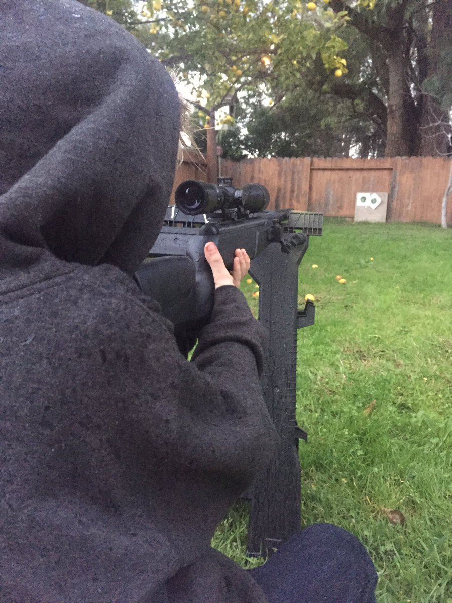 chancegrasty1's tweet photo. Got some shooting practice in with @Shamis935 and Jude before the rain came in. https://t.co/egnTGD6yhA