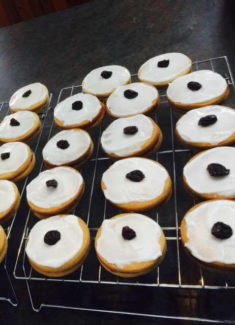 ozner125l's tweet photo. @GordonRamsay #bestbiscuitsever #quizforchef what are these beauties called in Northern Ireland? https://t.co/fQEqK5493e