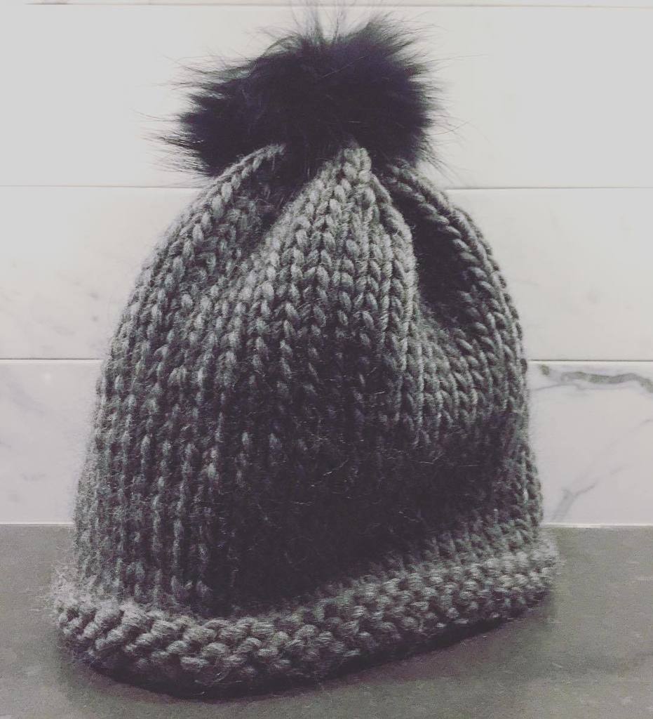 r_polan's tweet photo. I made my first adult-sized hat. This one's a gift for my mom's friend. #beautifulknitters #knitting #knithat #oldh… https://t.co/kytZjjOKHM