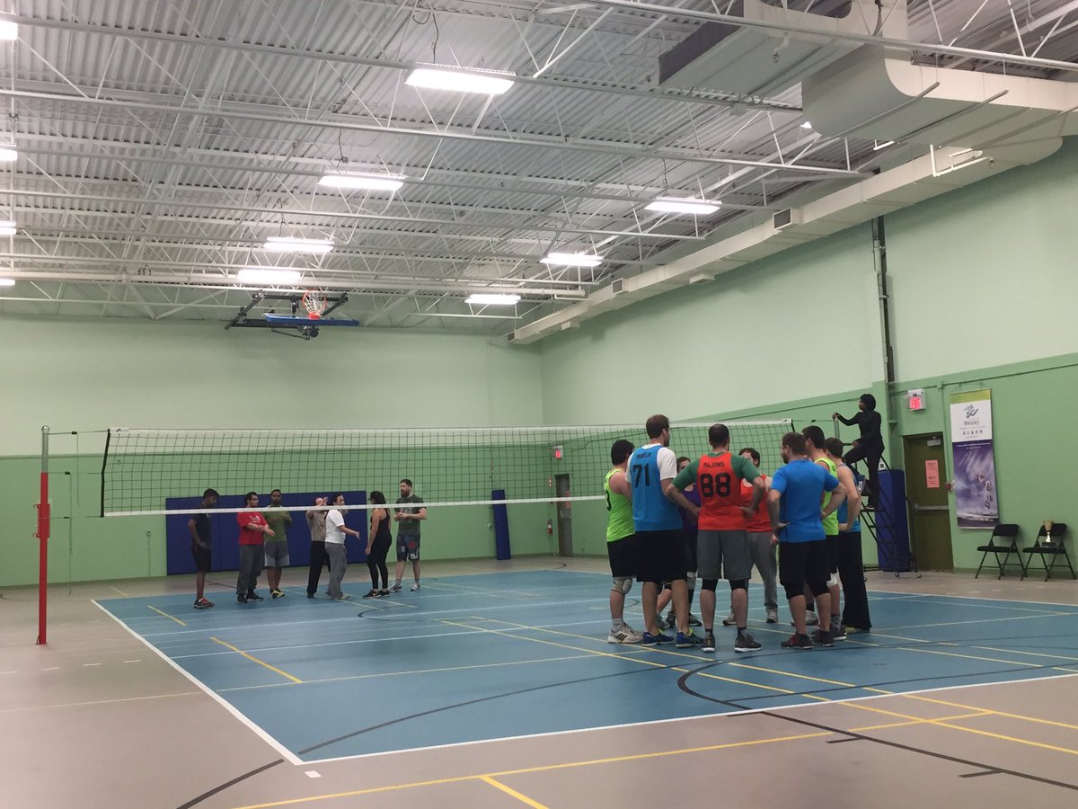 MBSLcommish's tweet photo. Division 2 playoffs heating up!
Honeywell looks to upset The Science Monkeys!

#Markham #Volleyball #AfterWork
#PlayHard #WinBig #HaveFun https://t.co/6RmSVVre3d