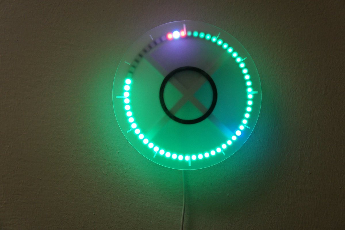 castlewizard's tweet image. Minimalist Clock Tells Time with LEDs | Make: crwd.fr/2lrZGNu