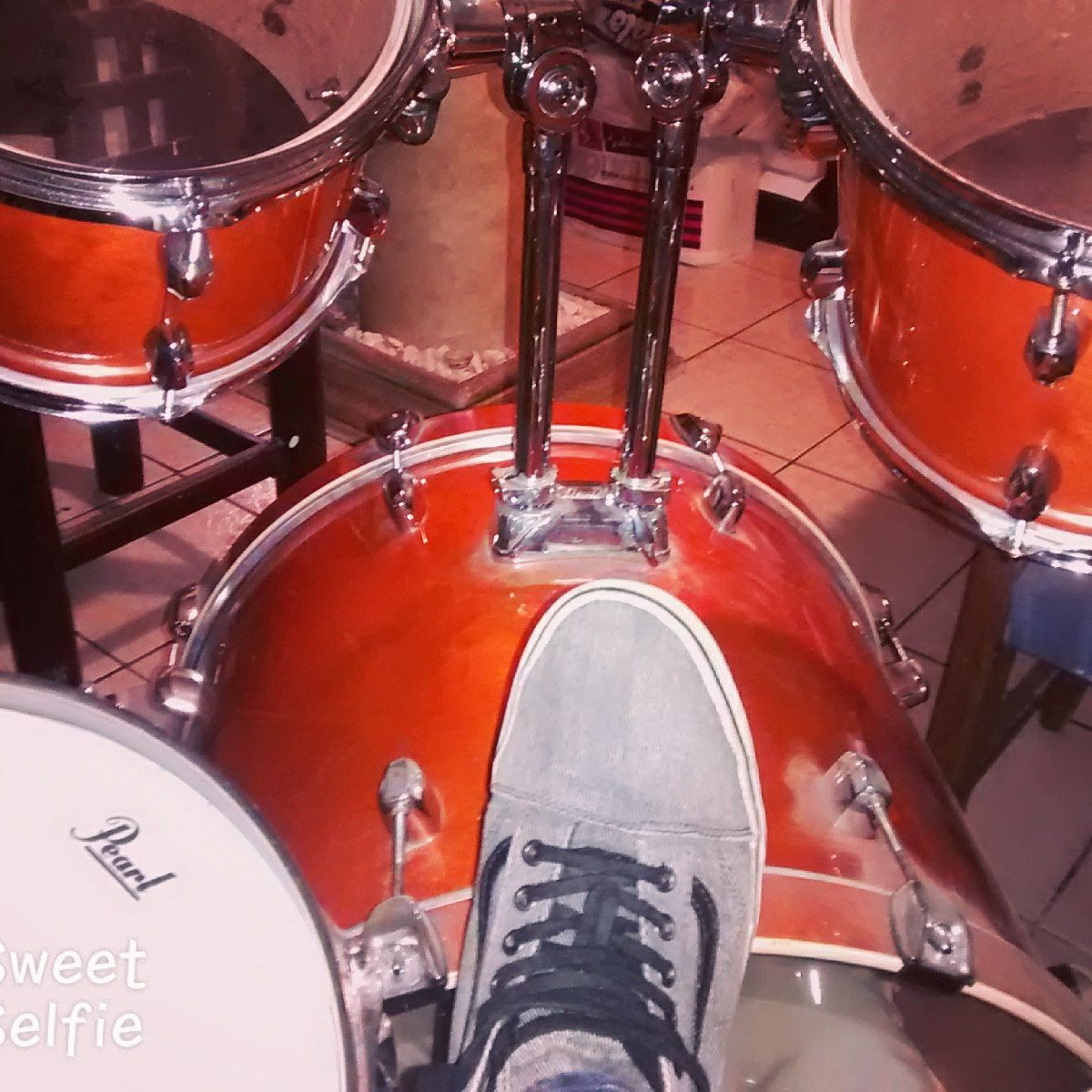 Armand_Pool's tweet photo. #Drums #Pearl #Orange #Musician #Love <3 https://t.co/vTQE1M4ydz