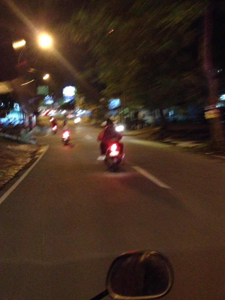 21.15 Jl Bondowoso terpantau lengang-klaramkom1 <a href="/Edunewsfm/">EDUNEWS FM RADIO</a> <a href="/official_itv/">Indonesiatv</a> #trafficmalang