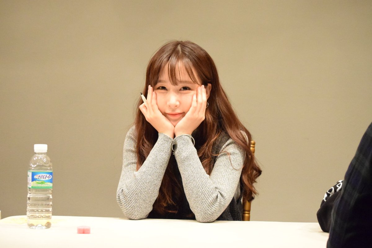 zaga_dearest's tweet photo. 好想你…
보고싶어... https://t.co/7noGhW8aYd