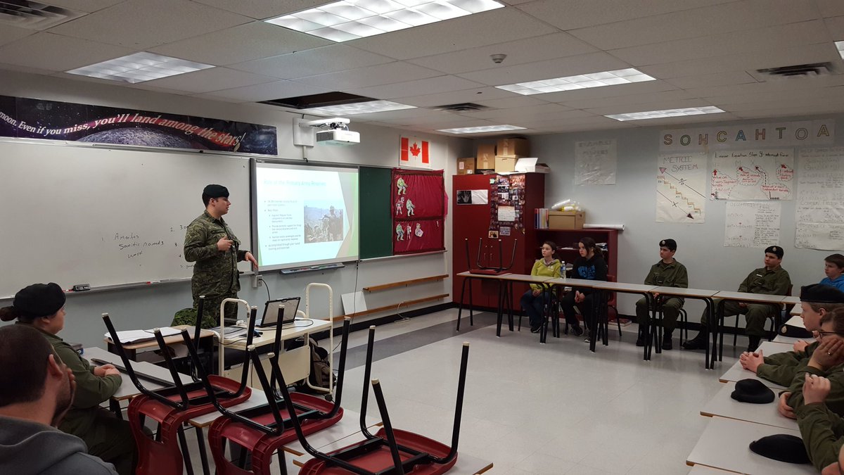 ArgoAdjt's tweet photo. @AtlCadets a little CF Famil for #2708 this evening. Thank you Cpl. MacLeod!! # Minto https://t.co/rTO74dANC3