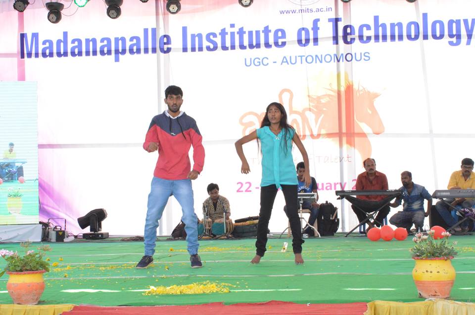 MITS_College's tweet photo. ASHV - 2017: Dance Performance https://t.co/8LRxh5z5Zp