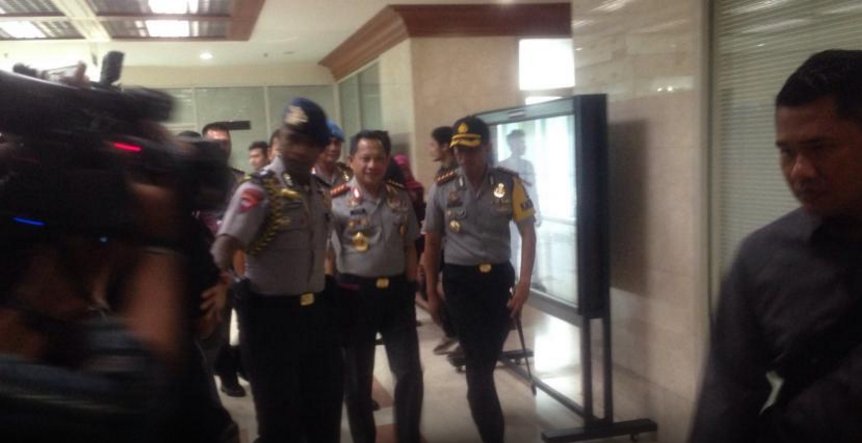 geloraco's tweet photo. Raker dengan Kapolri, Komisi III Bahas Kinerja Kepolisian Dan Aspirasi Massa 212 https://t.co/nPXZm9QKqW https://t.co/FUWwneQgMn