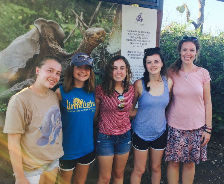 msvanriel's tweet photo. A Block AP Bio squad at the Darwin Research Center on Santa Cruz Island 🌿🌴🐢🇧🇴☀️#luckiestteacher #galapagoooos https://t.co/8alIo5S4eA