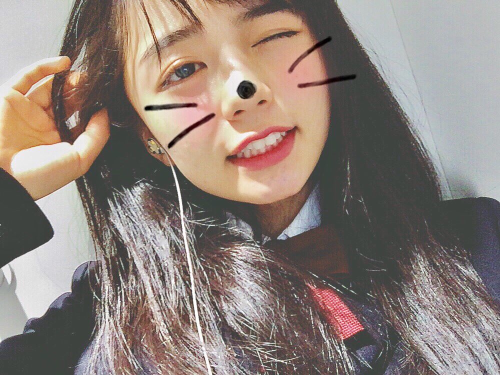 kana1014lm's tweet photo. 今日は、

「ねこの日」💛

ねこアレルギーだけど、

ねこちゃんになりたい！！！！

なぜならば、ねこちゃんになれば、

ねこアレルギーがなくなるからー。😼

#今日は何の日
#ねこの日
#そうだ猫になればいいんだ https://t.co/bAMycSQlSa