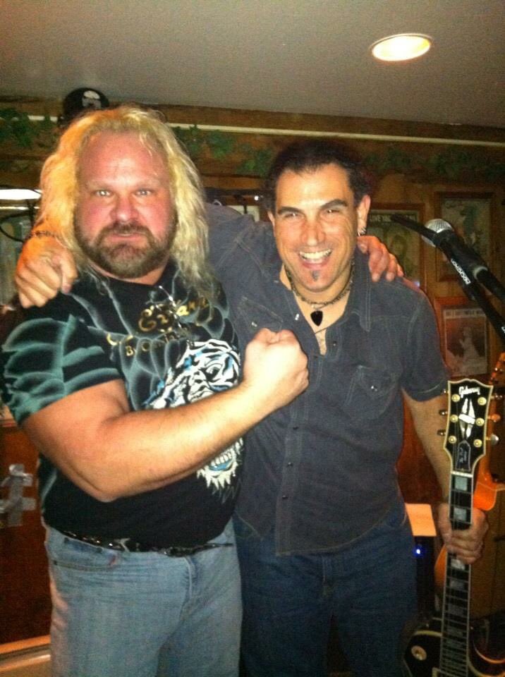 drewthewrestler's tweet photo. Rock & Wrestling is MY LIFESTYLE ..... dig it !!!!! #goodbyeamy #nwabigapple #rocknrollhell https://t.co/boyvk37yhY