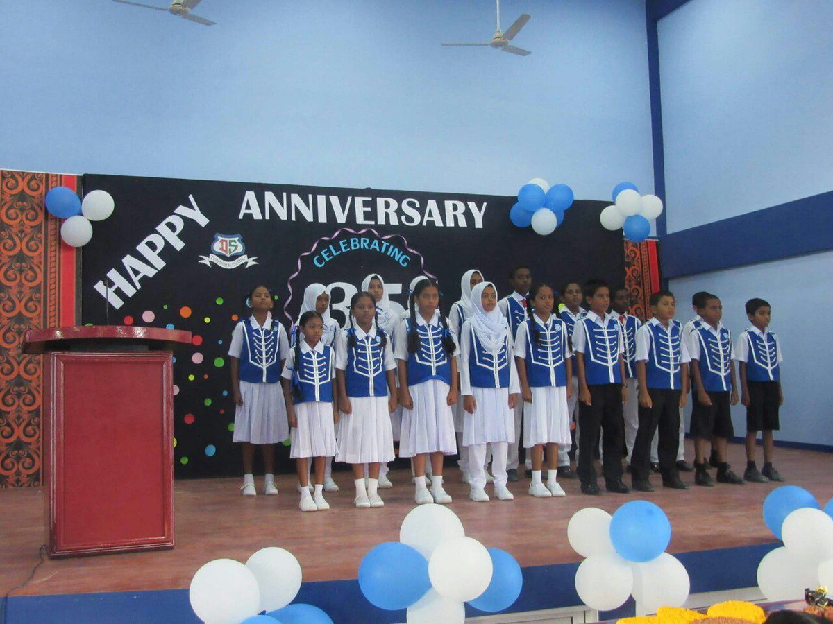 MoEdumv's tweet photo. 35th Anniversary of Dhiggaru school. @aishathshiham https://t.co/hBPFGvTidj