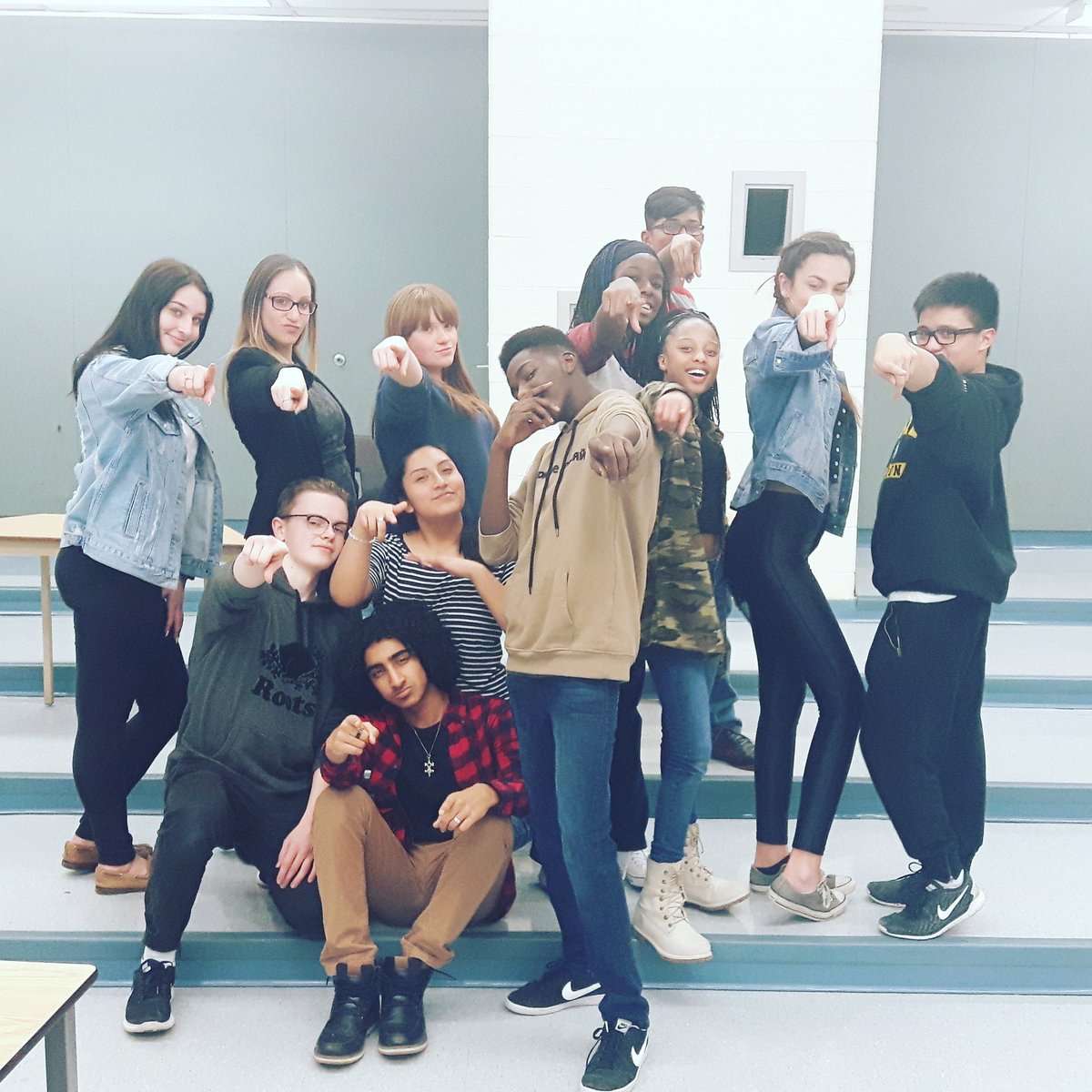kristenborg's tweet photo. Couldn't be more proud of these kiddos #sears #theatregraydon @GraydonHawks https://t.co/pOtaHKlZXS