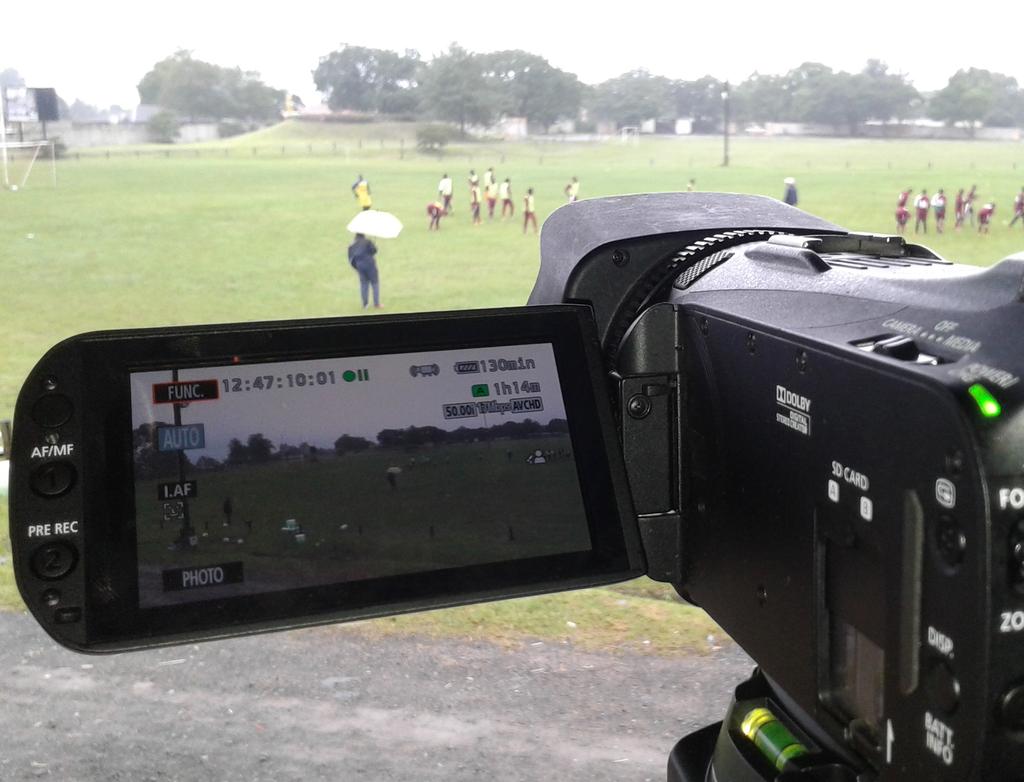 SinesiphoMali's tweet photo. Life of a Performance Analyst, veru cold conditions at training. #performance2016 https://t.co/mO900BqAAU